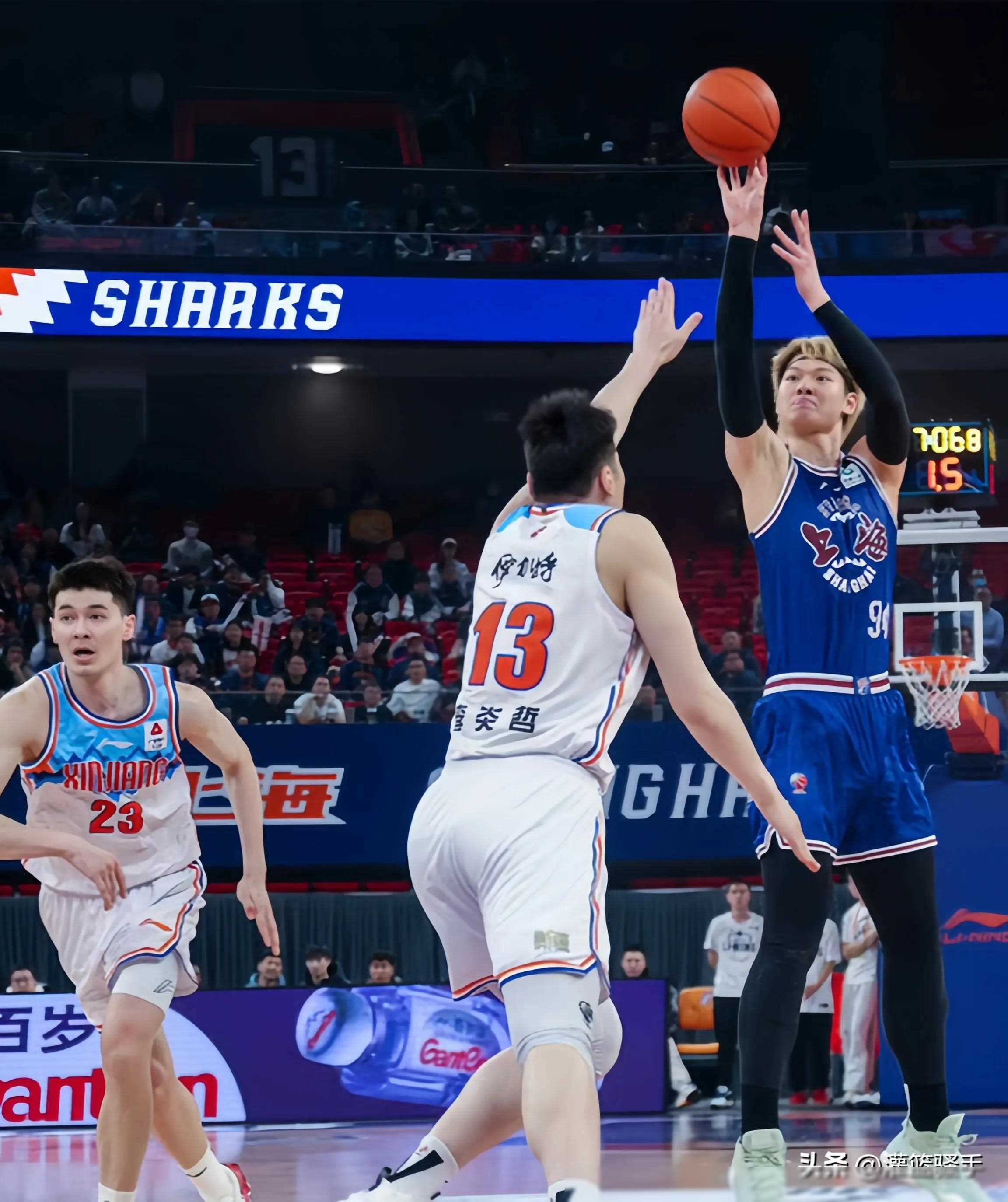 CS:GO-包含今晨皇家马德里备战CBA季后赛，远射贴柱细节曝光，赛场秩序良好，控场能力受关注的词条